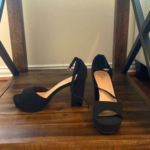 Brand new black heels